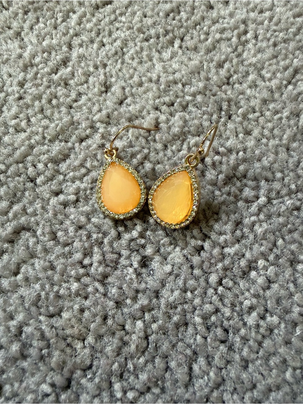 Gold-Trim Peach Teardrop Drop Earrings